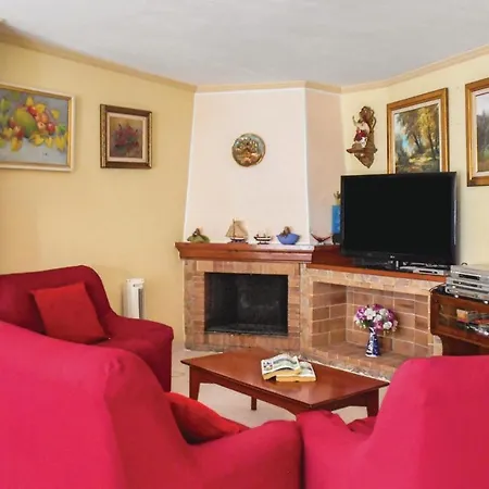 2 Bedroom Amazing Apartment In Tossa De Mar Zewnętrze zdjęcie